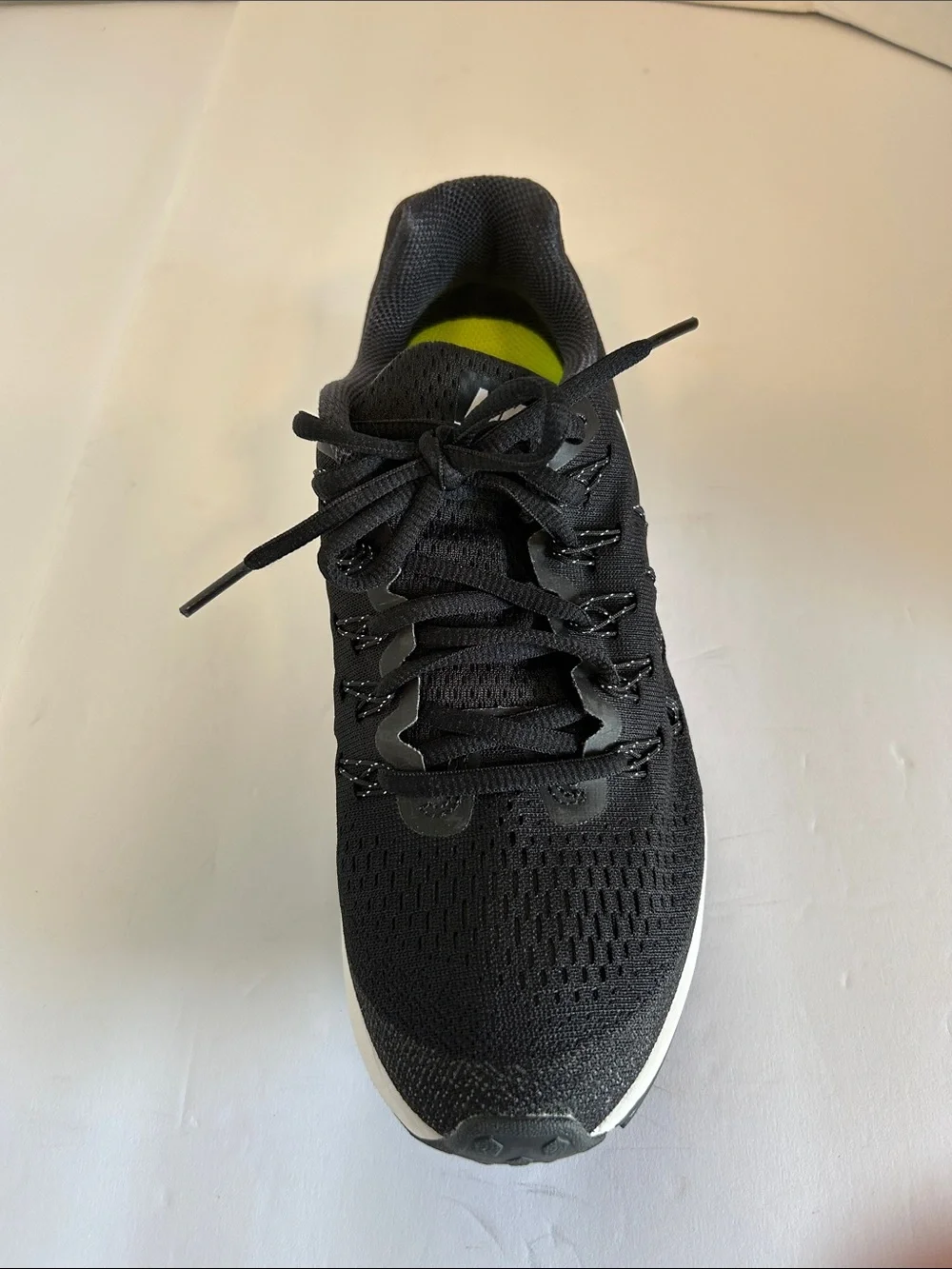 Nike WOMEN’s Black and White Athletic Running Shoes NIKE AIR ZOOM PEGASUS 33